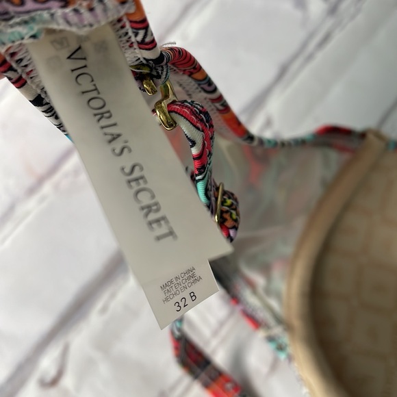 Victorias Secret Swim Top - Picture 5 of 5